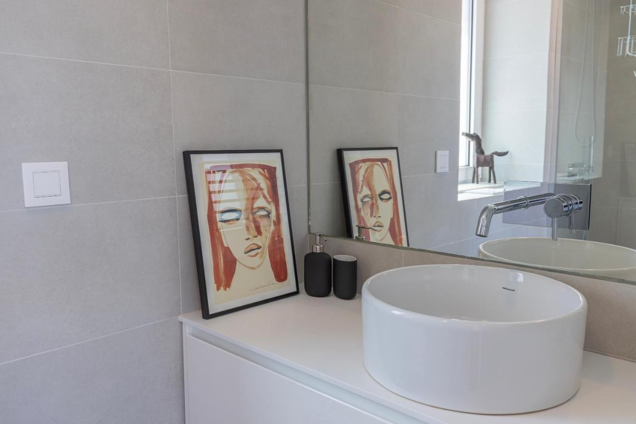 Design 3bdr Duplex W/balcony By Lovelystay Lisbon